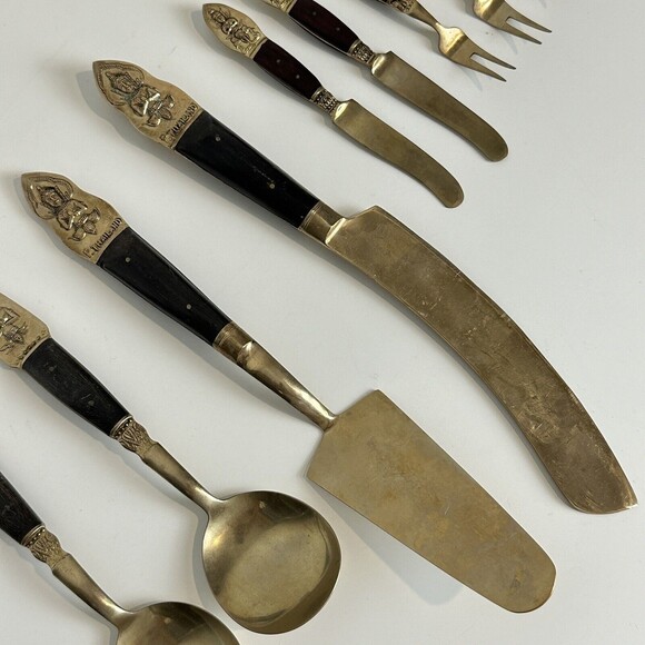 Vintage 9pc Samran Thailand Bronze Wood Serving Set Cake, Spoons, Appetizers 60s - Picture 4 of 12